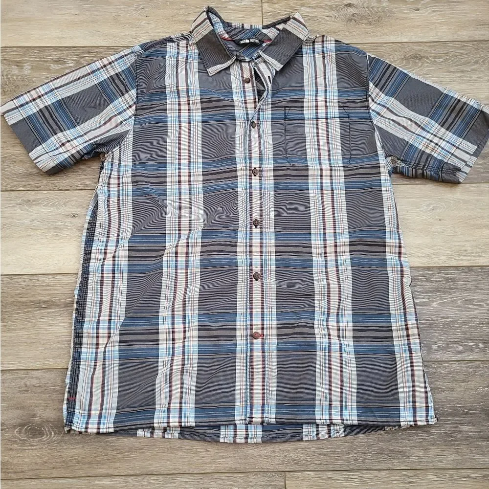 The North Face Plaid Short Sleeve Button Front Shirt Men's med